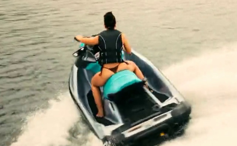 Mel Maia Bikini, La Tanga Scene in Rulers Of Fortune