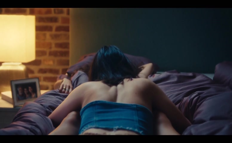 Derya Akyol Breasts Scene in Euphorie