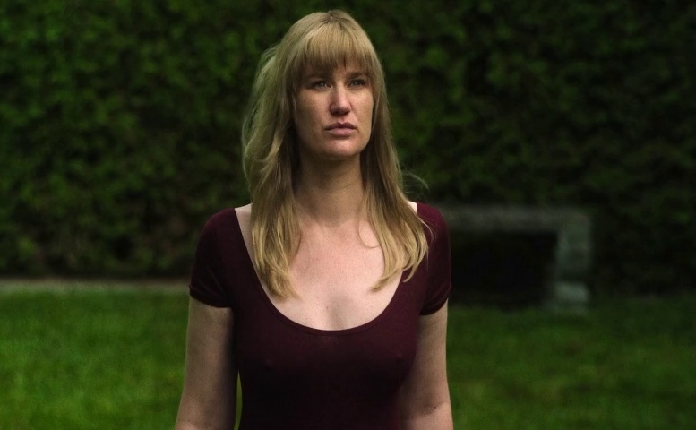 Grace Glowicki Sexy Scene in Honey Bunch