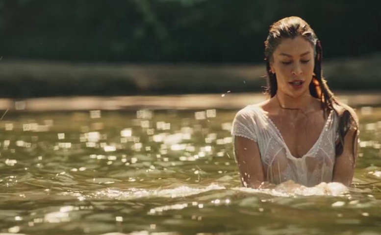 Grazi Massafera Sexy Scene in Madam Beja